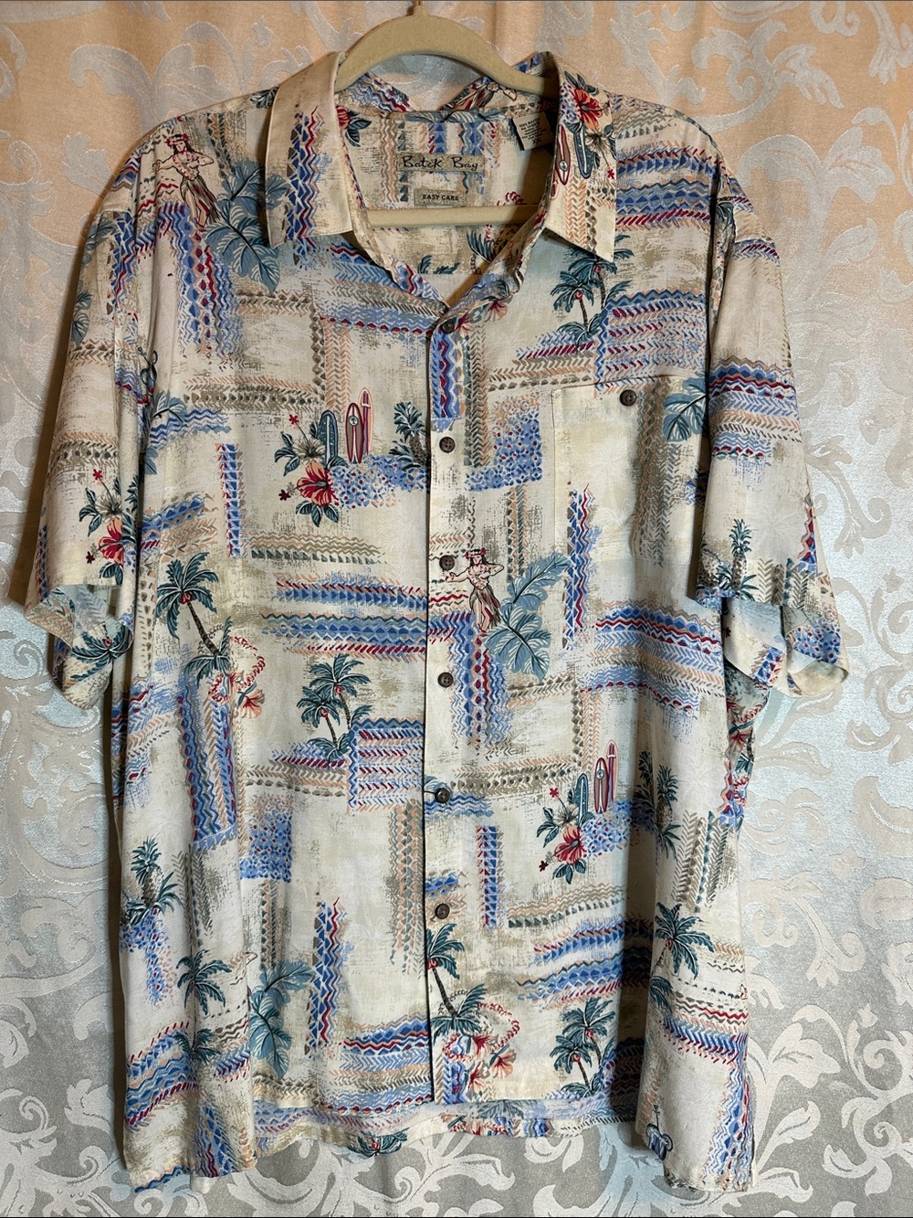 Casual Short-Sleeve Button-Down Shirt - Cream with Blue & Red Print